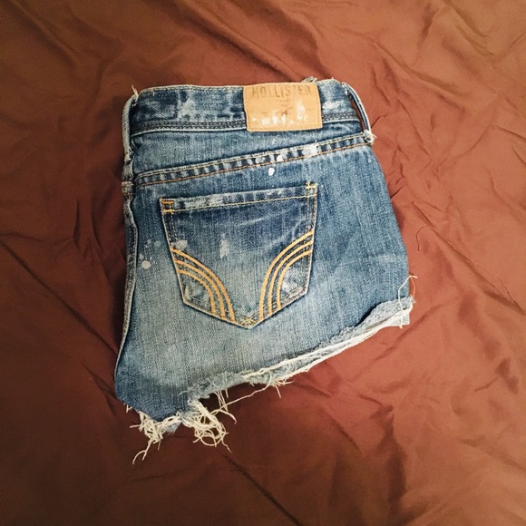 Shorts - Picture 3 of 4